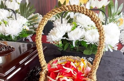 海葬直接扔骨灰盒吗视频讲解-1